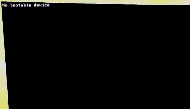 No Bootable Deviceエラーが表示される原因と簡単に試せる対処方法を紹介
